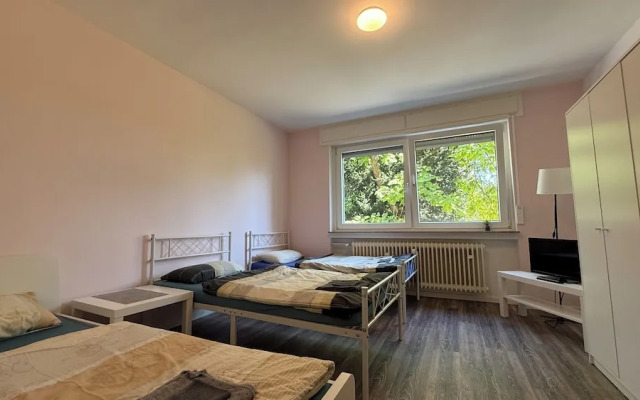 Three Bedroom Comfort Apartment Maintal