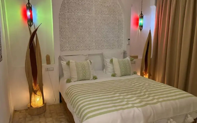 Beautiful Arab House With Swimming Pool