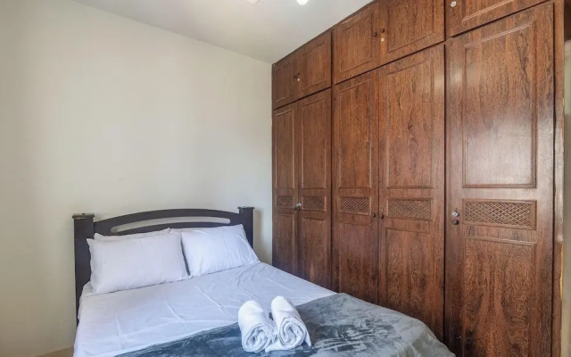 2-bedroom Apt 200 m From the Beach Jsl0902
