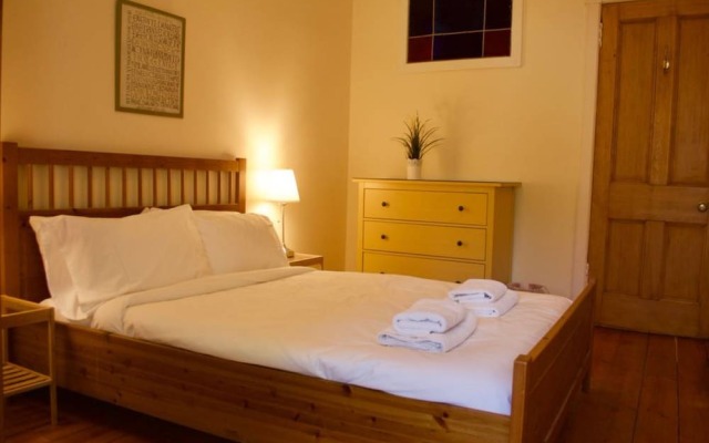 1 Bedroom Stockbridge Apartment
