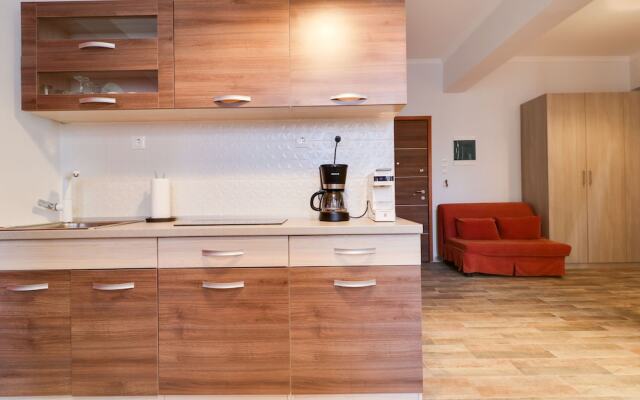 Ermou Fashion Suites by Living-Space
