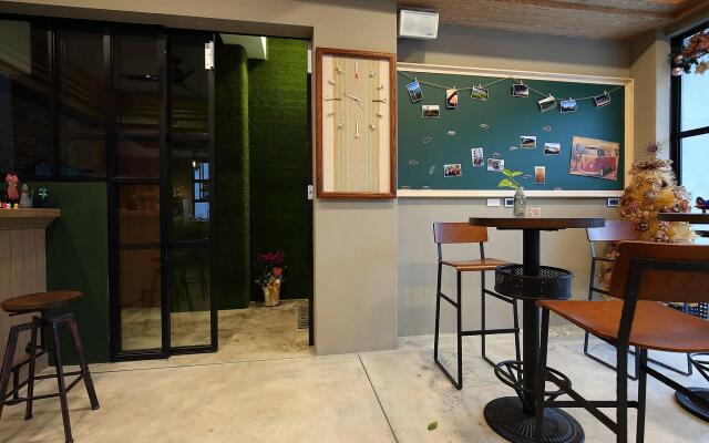 Midori Hostel
