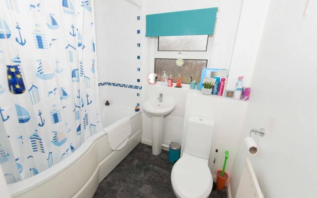 Belfast City Centre - Parking - Private Entrance - BHR Apartments