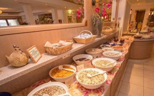 Hotel Alpenruh-Micheluzzi