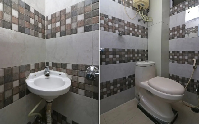 Oyo 16209 Hotel Ambar Palace