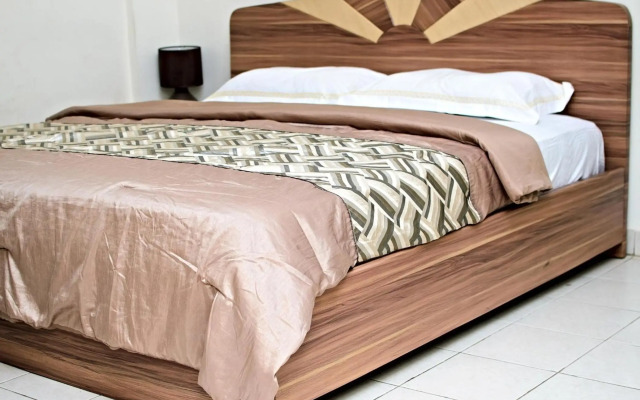 Regimanuel Apartments - Kwabenya