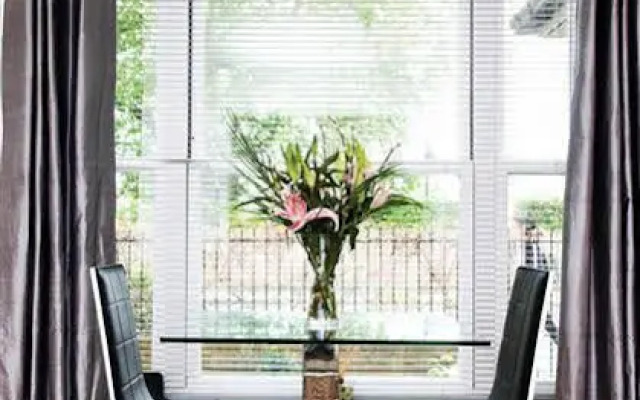 Flat 4 Summertown Court