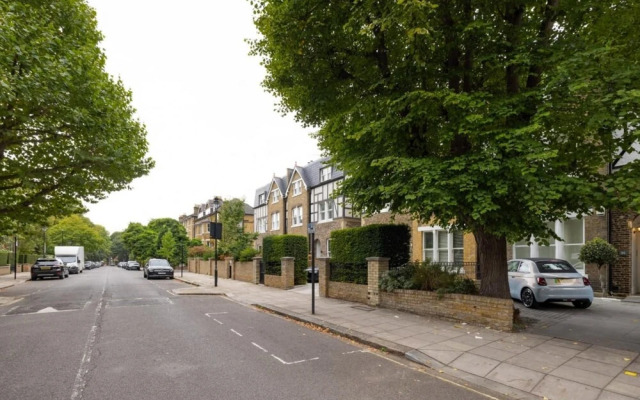 The Camden Arms - Bright and Charming 2bdr Flat