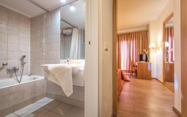 Sovereign Beach Hotel