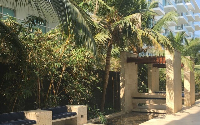 Vitri Cartagena Beachfront