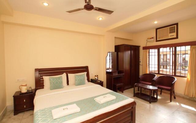 Lloyds Serviced Apartments, Near Music Academy