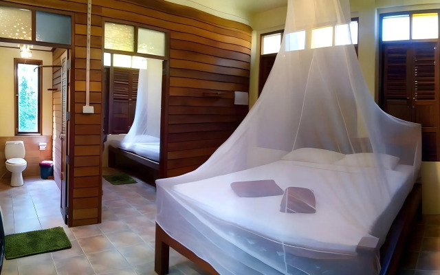 Art's Riverview Lodge