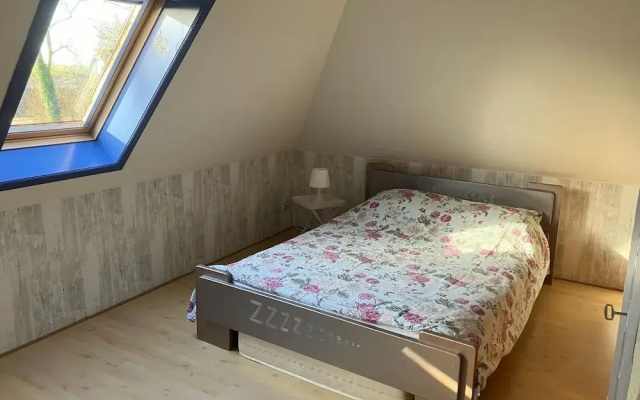 Spacious Holiday Home Close to the sea