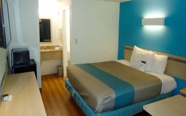 Motel6 Columbus, MS