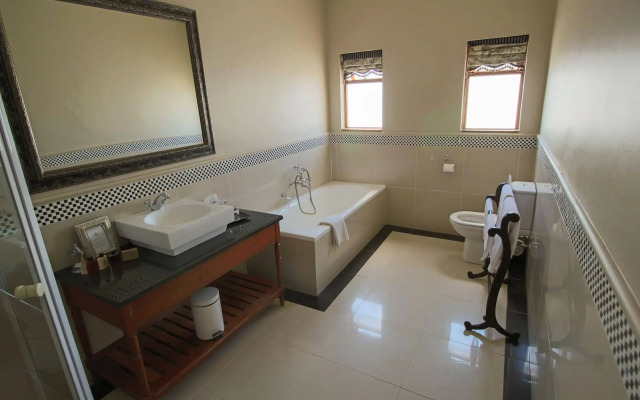 The Victorian 1906 Hotel