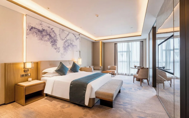 Grand Honor Hotel