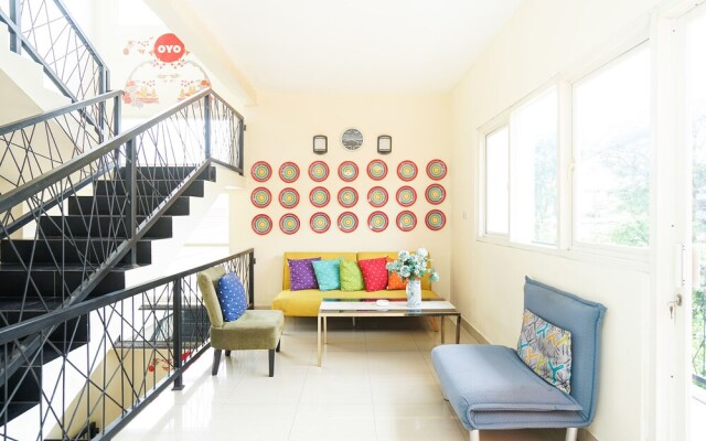 OYO 221 Pratisarawirya