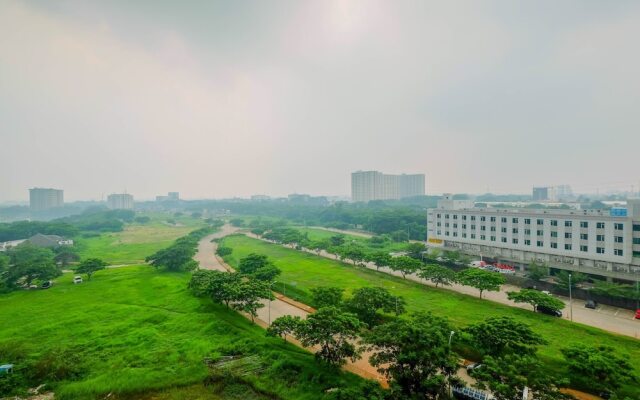 Minimalist and Posh 1BR The Oasis Cikarang Apartment