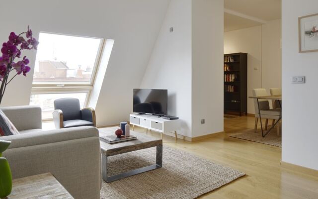Mirakruz Attic Apartment by FeelFree Rentals