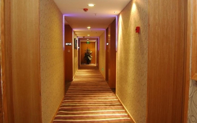 Ejon Kins Hotel