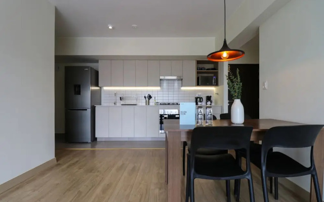 w Spectacular 2BR With Balcony in Miraflores