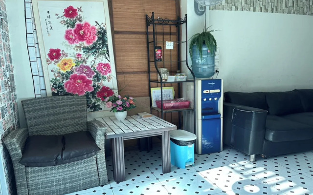 Rama 3 Sunrise Hostel