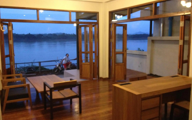 Norn Nab Dao Rimkhong