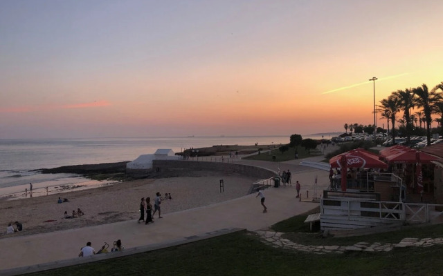 Carcavelos Sol by Lisbon-Coast vacation