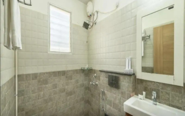 Treebo Shree Krishn Comfort