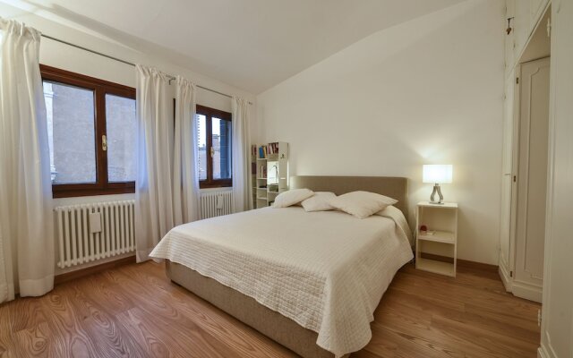 Santa Maria Formosa Apartments