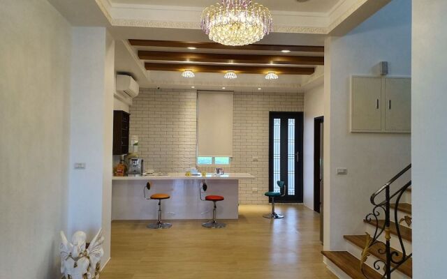 Honeysuckle Family Castle