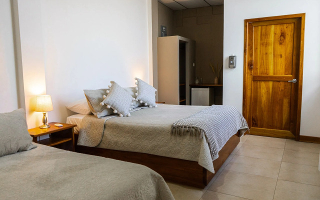 Hostal Baltra (Galapagos Apart and Suites)