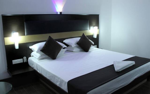 Hotel The Home