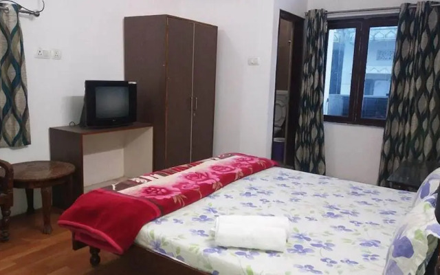 Esan Guest House Varanasi by Goroomgo