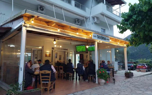 Babis Taverna & Rooms