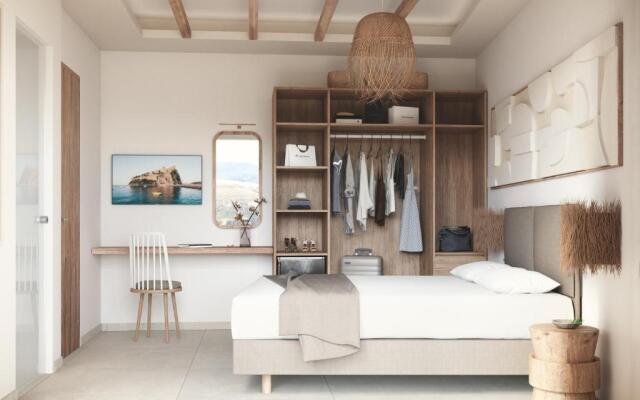 Skipper Beachfront Suites