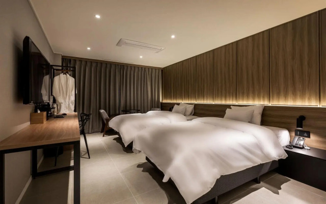 Ilsan Queen Town Hotel