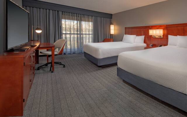 Courtyard by Marriott Frederick