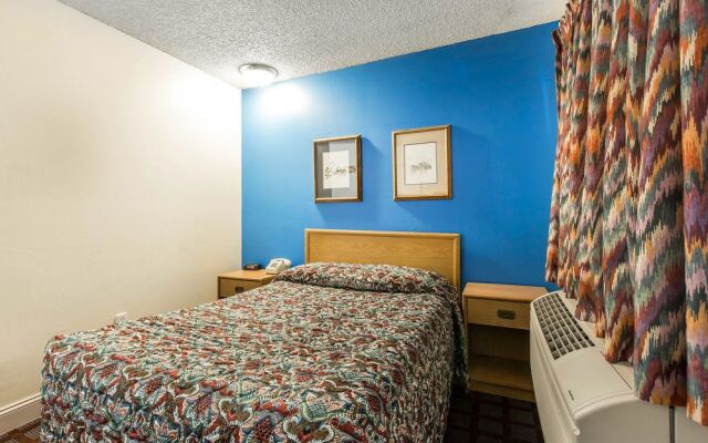 Econo Lodge Wildwood Inn