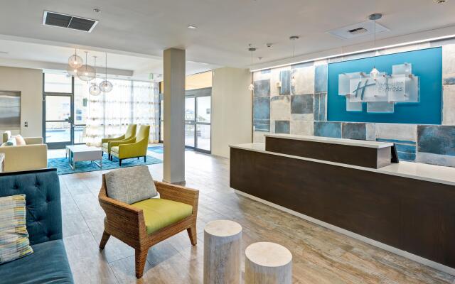 Holiday Inn Express Newport Beach by IHG