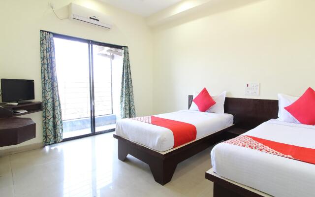 OYO Flagship 39396 Hotel Mayur