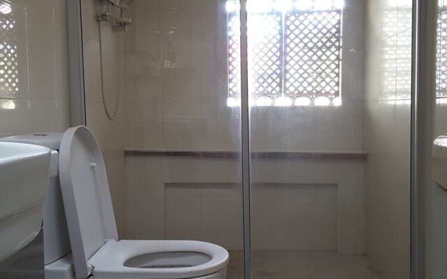 At Penny's Place - Hostel, Caters to Women