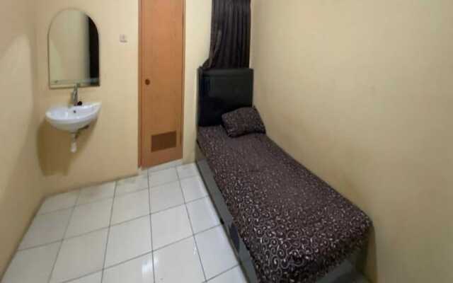 SPOT ON 93957 Henny Kost