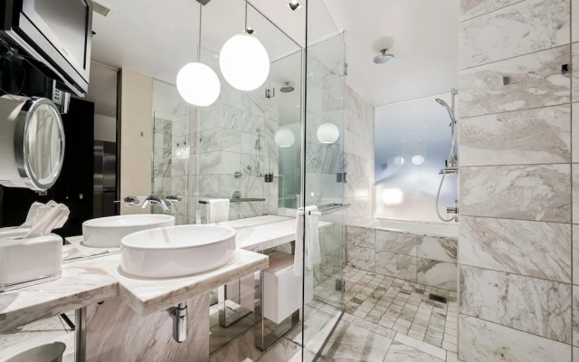 StripViewSuites at Palms Place Penthouses
