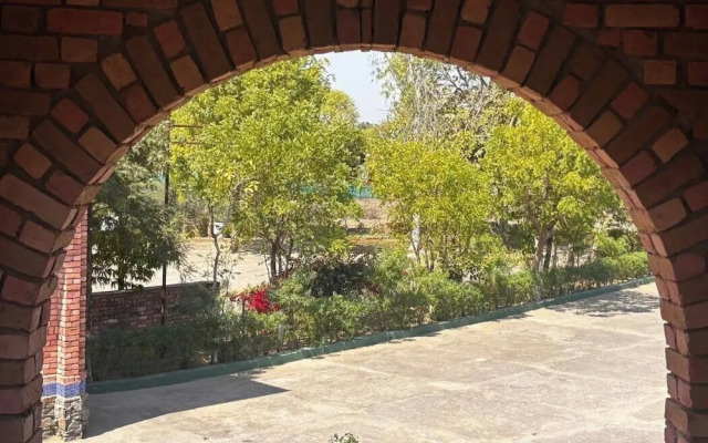 Swapanlok Farms And Resorts