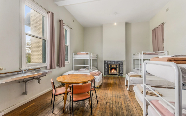 Grand Hotel Kiama – Guest Rooms – Kiama