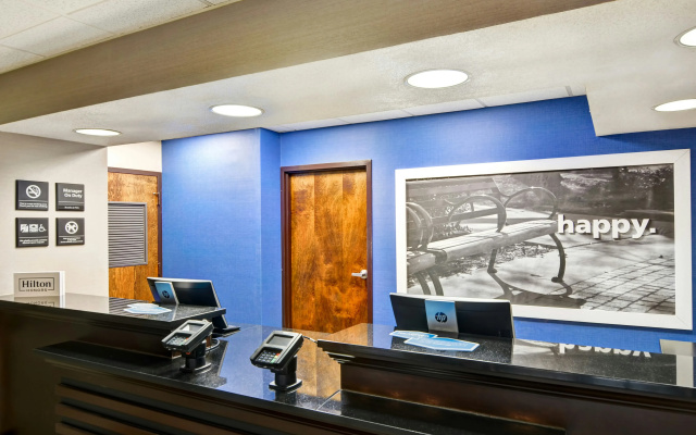 Hampton Inn State College