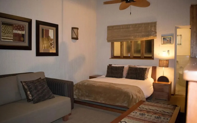 Legend Safaris - Kruger Park Lodge