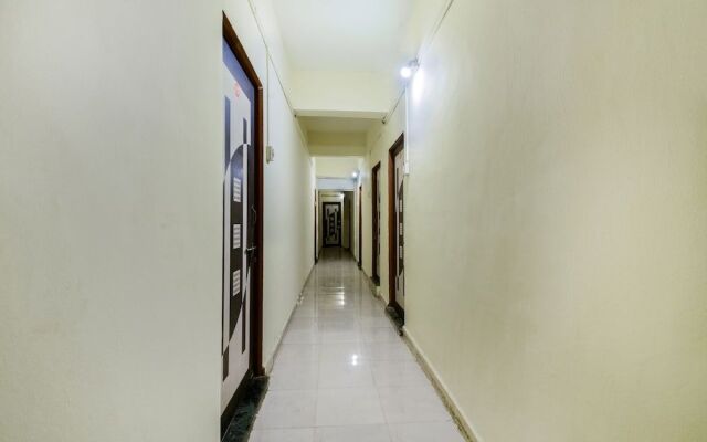 SPOT ON 41454 Shree Mahalaxmi Residency
