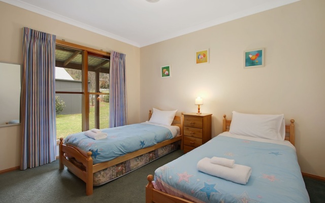 Stoney Creek On Morses Creek Road – Guest Rooms – Wandiligong
